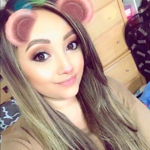 Meet your Posher, Allyson